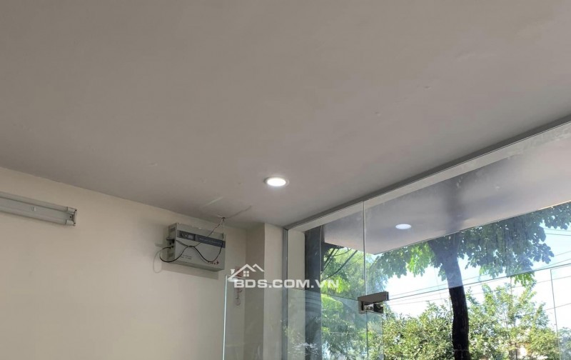 CHO THUÊ NHÀ MẶT PHỐ DOÃN KẾ THIỆN, 7 TẦNG, 75M2, 9 PHÒNG, 7 WC, 95 TRIỆU - KD MỌI MÔ HÌNH